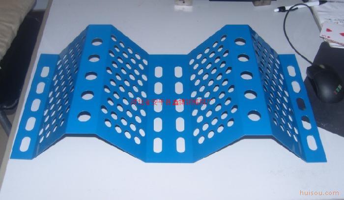 太好听了!李易峰最新迷你专辑正式上线 首首耐听刷新“峰”值_b体育(图1) 必一