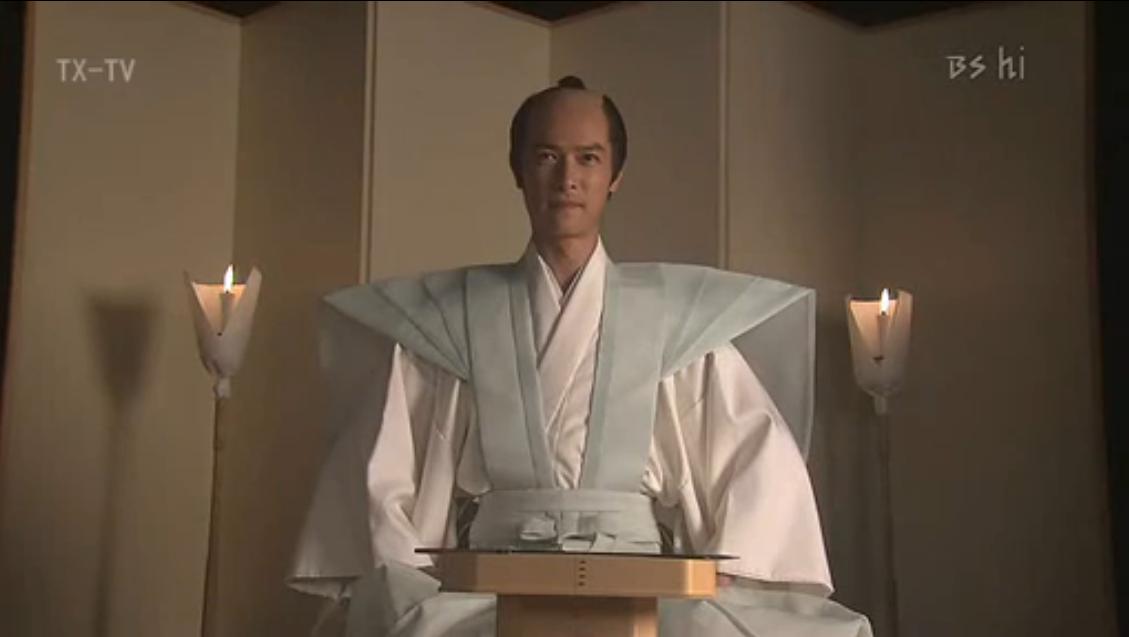 Bsports必一体育_魏晨复古街拍诠释中国红 电影《深夜食堂》演绎温情故事(图3) 必一