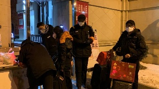 必一_别让基层干部被微信工作群“绑架”_时事政治_中公教育网(图1) b体育